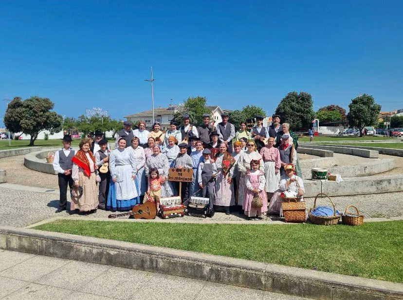 Grupo de Dançares e Cantares de Sermonde em actuação